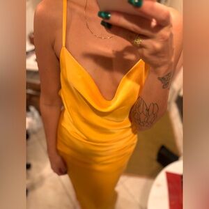 Elegant Ramy Brook cowl gold-tangerine floor length backless gown ⭐️🧚🏻♀️